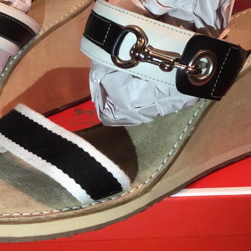 COACH CAMILLA BLK & WHT LEATHER/MATERIAL WEDGES - Picture 2 of 14
